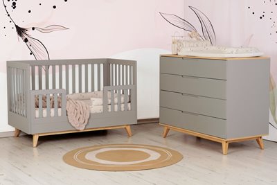 חדר-4-קיילי-ומייסון-אפור-2-scaled