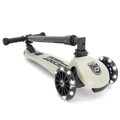 scoot---ride-highwaykick-three-led-scooter (5)