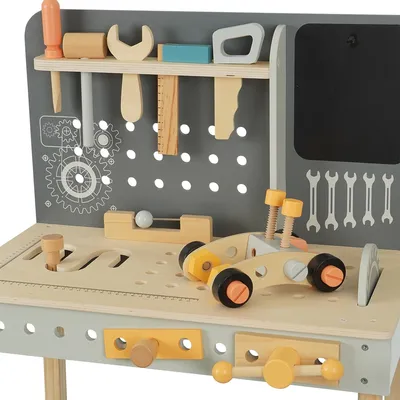 שולחן עבודה מעץ דייניז – Dainy’s Wooden Workbench