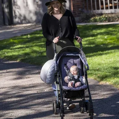 כרית הנקה בופי ניידת עם קשירה – Anywhere Nursing Pillow