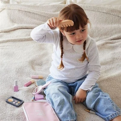 תיק איפור מעוצב עם 12 אביזרים מעץ מלא למשחקי דמיון PolarB