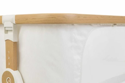 עריסה נצמדת למיטה ספורט ליין נועה בד לבן / שלד עץ – Sport Line