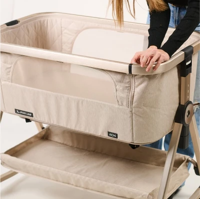 עריסה נצמדת למיטה ספורט ליין נועה בד לבן / שלד עץ – Sport Line