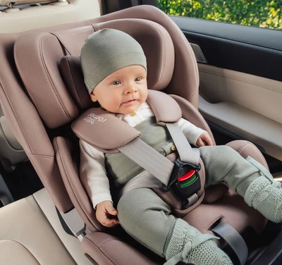 חדש בישראל! כסא בטיחות מסתובב משולב בוסטר 360° Swivel-Grow Max מבית BRITAX