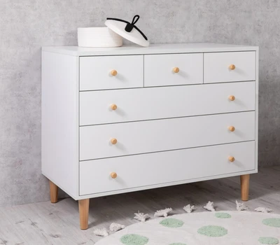 חדר אמילי – טריקה שקטה