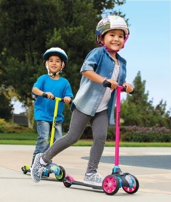 קורקינט לפעוטות 3 גלגלים עם מנגנון היגוי חדשני T3 מבית Razor