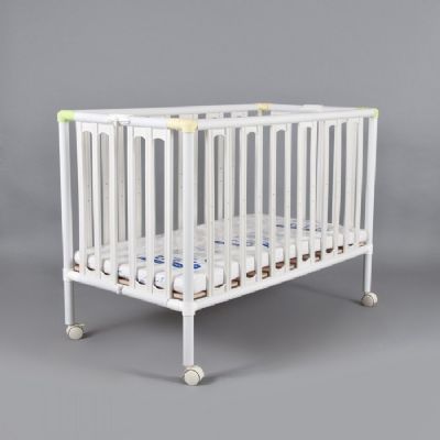 עריסה ענק דגם אודל גדולה ואיכותית במיוחד בעלת שולשה מצבי גובהה קל ונוח לקיפול וניקיון